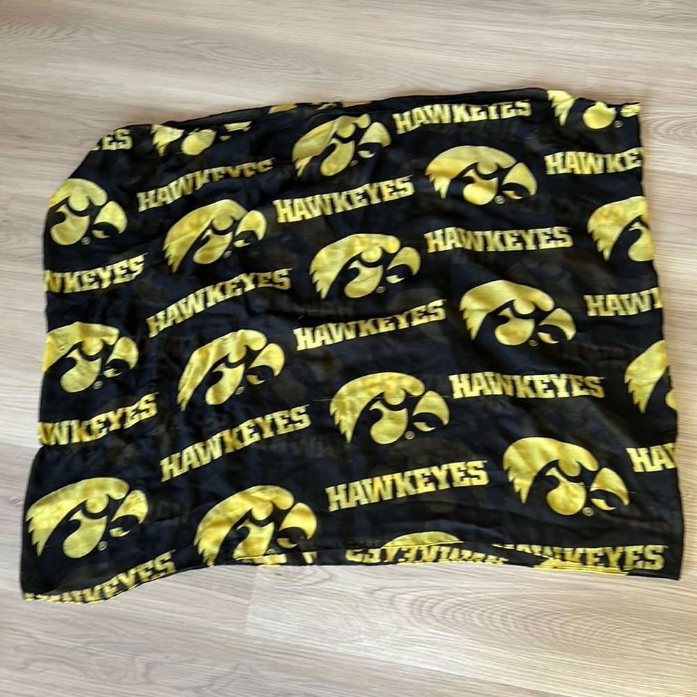 Iowa Hawkeyes Infinity Scarf Black/Yellow Lightweight University Sheer